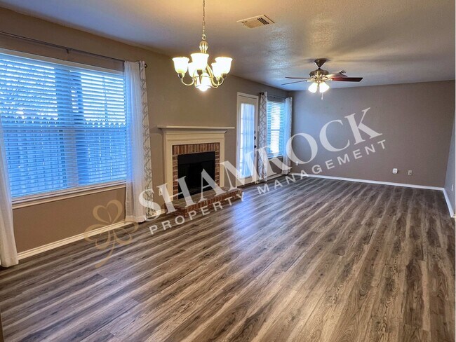 Building Photo - Bent Tree Condo