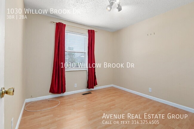 Building Photo - 1030 Willow Brook Dr