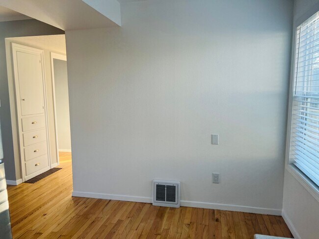 Building Photo - Bittersweet memories, Full Beautiful Remodel Highly Desired Lincoln Neighborhood