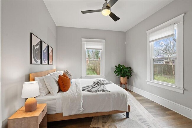 Building Photo - 1412 Allene Ave SW