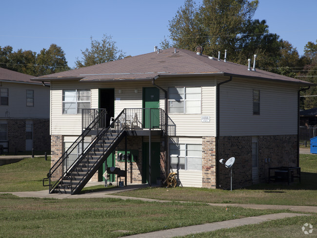 Primary Photo - Lake Side Gardens Apartments