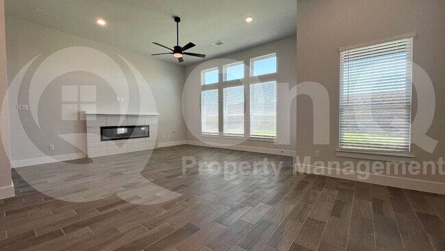 Building Photo - 6300 Mulberry Creek Ln