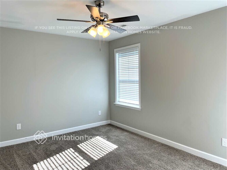 Building Photo - 270 Water Mill Rd