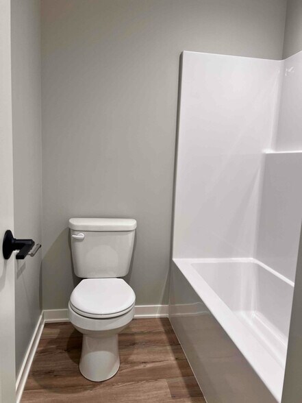 Building Photo - 4801 Apple Hill Ln
