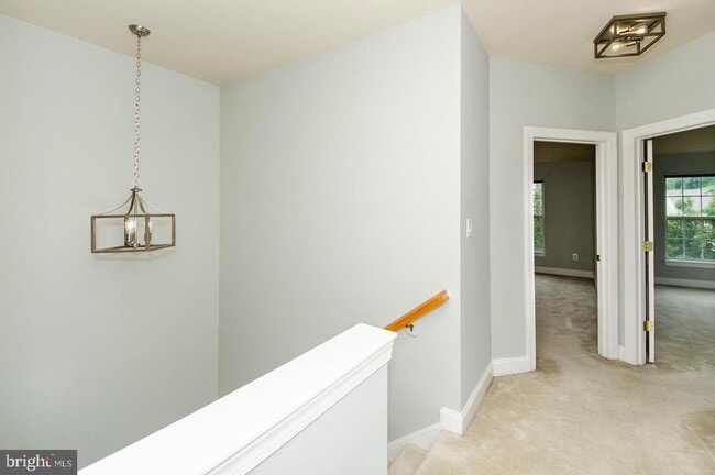 Building Photo - 8069 Gatehouse Rd