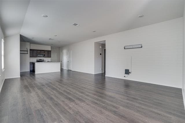 Building Photo - 106 Gallant Fox Ln
