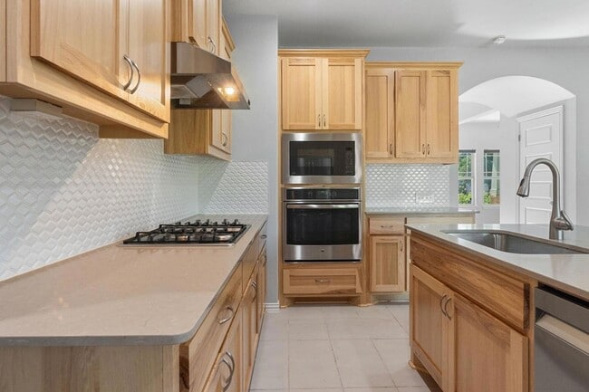Building Photo - 8712 Slater Dr