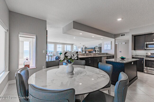 Building Photo - 1025 Jimmy Buffett Mem Hwy