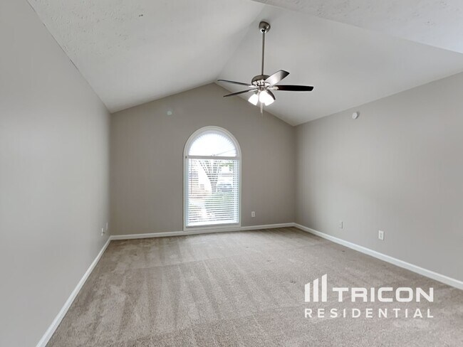 Building Photo - 2767 Lake Park Ridge W