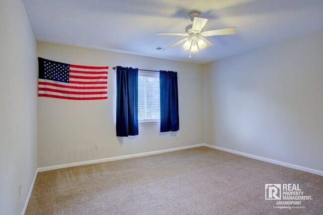 Building Photo - 121 Sioux Ct