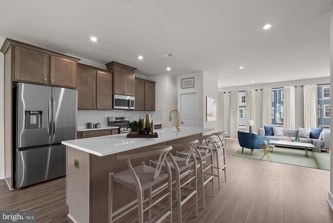 Building Photo - 114 Galaxy Pl