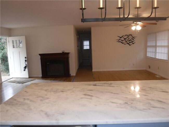 Building Photo - 4469 Leonora Dr