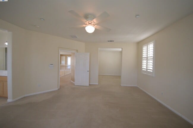 Building Photo - 1612 Marina Way
