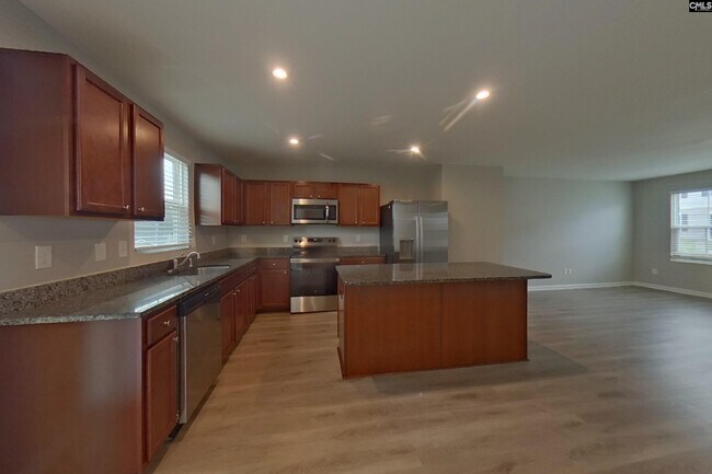 Building Photo - 757 Sequoia Dr