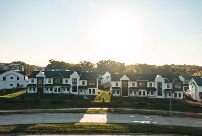 Building Photo - Calusa Townhomes