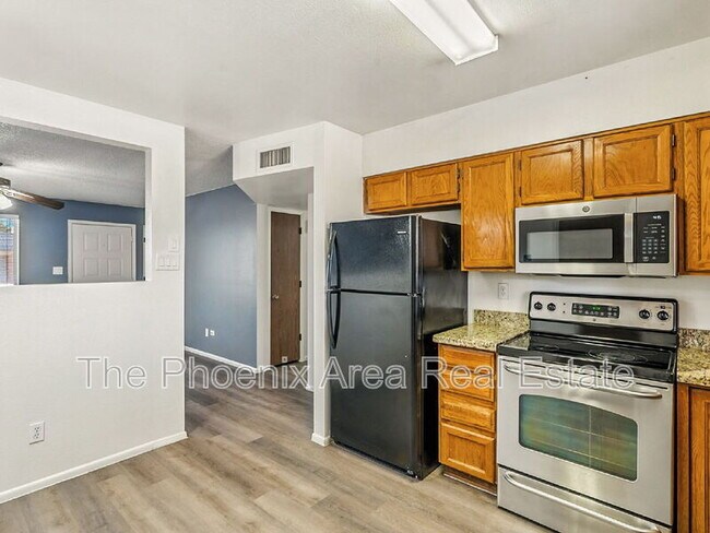 Building Photo - 3109 E Pueblo Ave