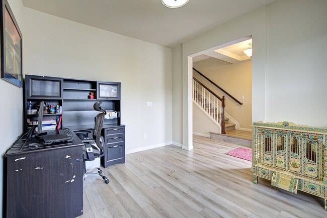 Building Photo - Bright, Spacious & Full of Charm Inside an...