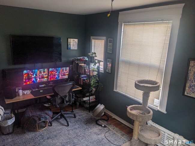 Building Photo - 2870 Fairfield Ave