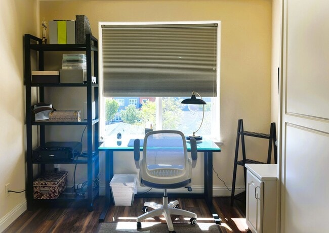 Building Photo - 234 Windsor River Rd