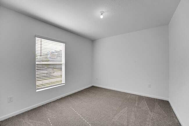 Building Photo - 5936 Mangrove Dr
