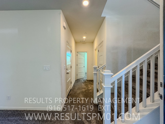 Building Photo - Beautiful Natomas 4 Bedroom Home w Loft