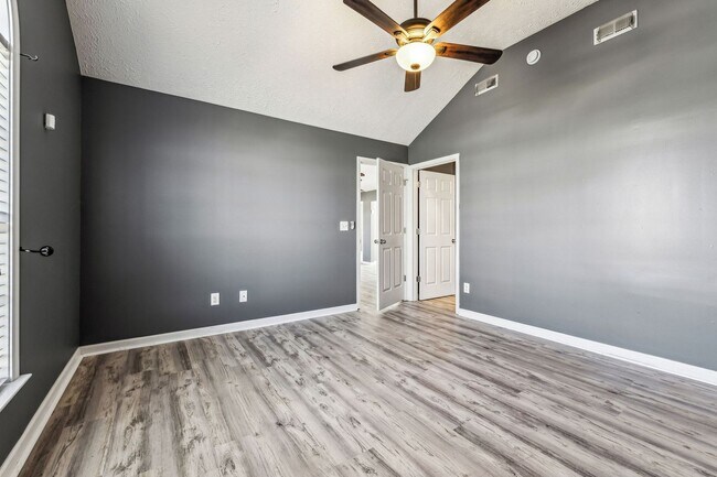 Building Photo - Upperglade Ct