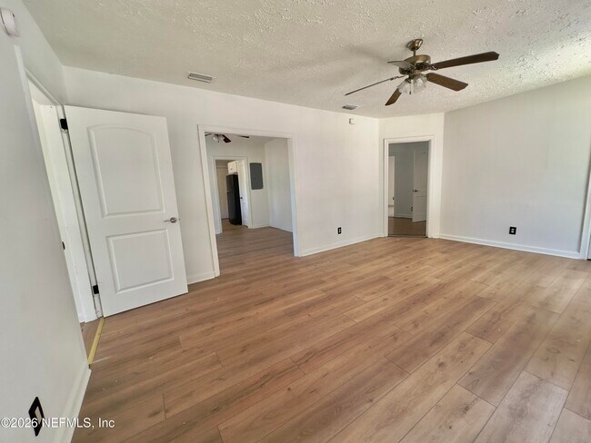 Building Photo - 2051 Danese St