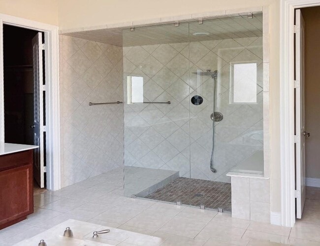 Building Photo - 26726 Grey Peregrine Dr