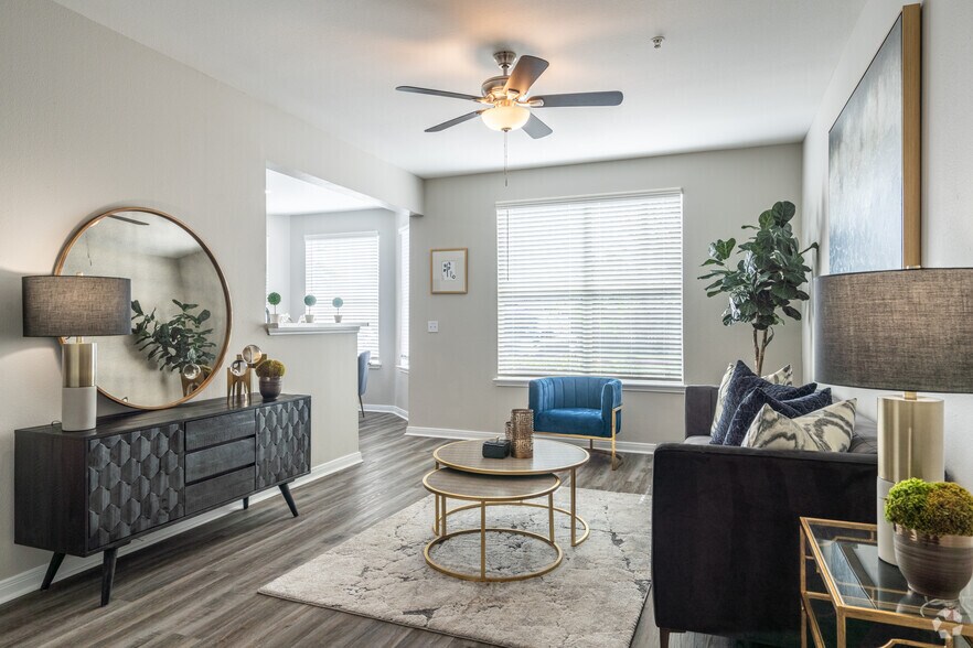 1BR, 1BA - 1017SF - Towne West