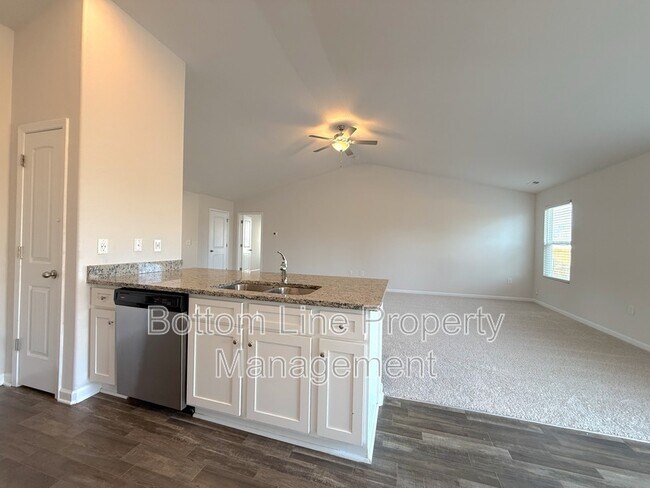 Building Photo - 249 Caley St