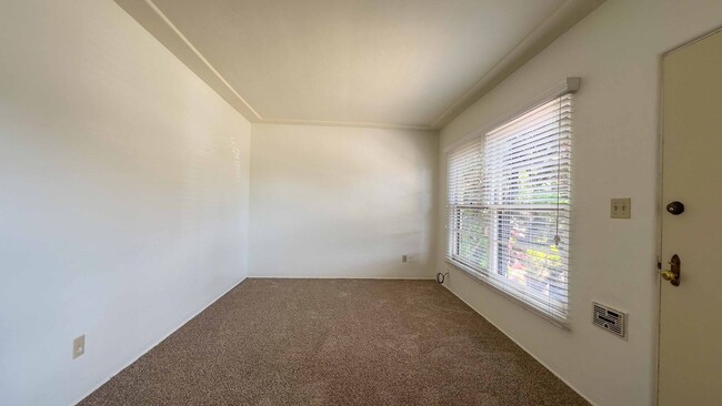 Interior Photo - E Street Apartments