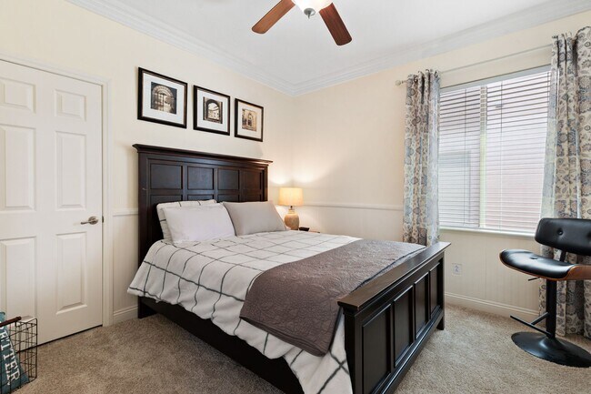 Building Photo - Spacious Mountain’s Edge Home with Den, Sunroom, 3-Car Garage & Private Spa Retreat