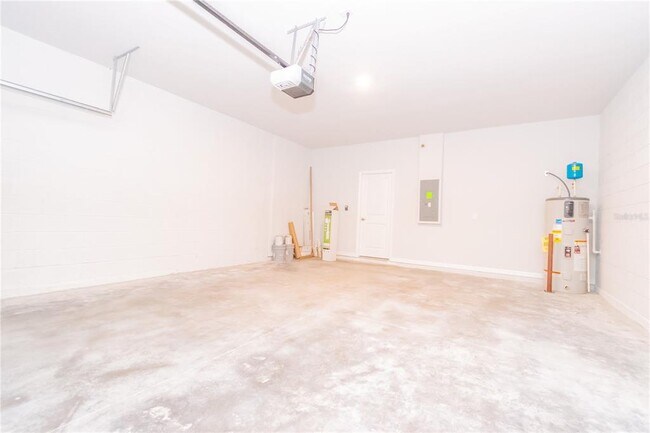 Building Photo - 1348 Palau St SE
