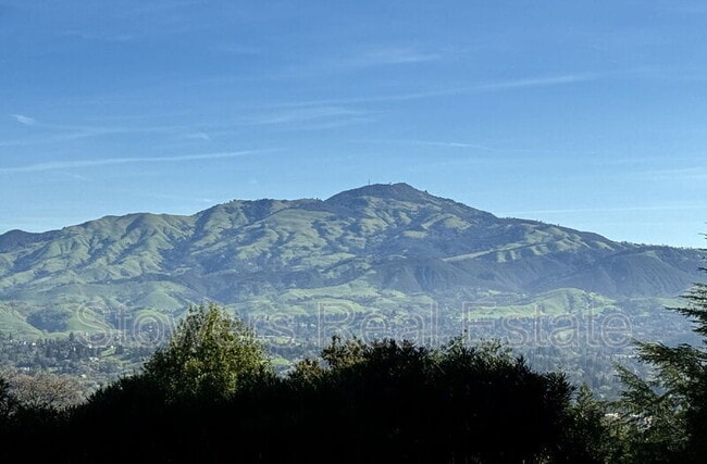 Building Photo - 345 Montair Dr