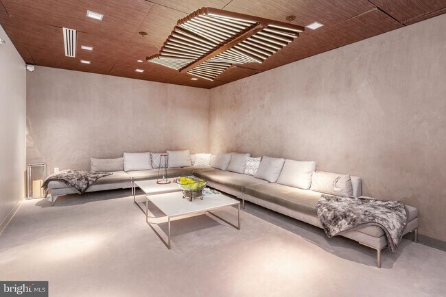 Building Photo - 210 W Rittenhouse Square