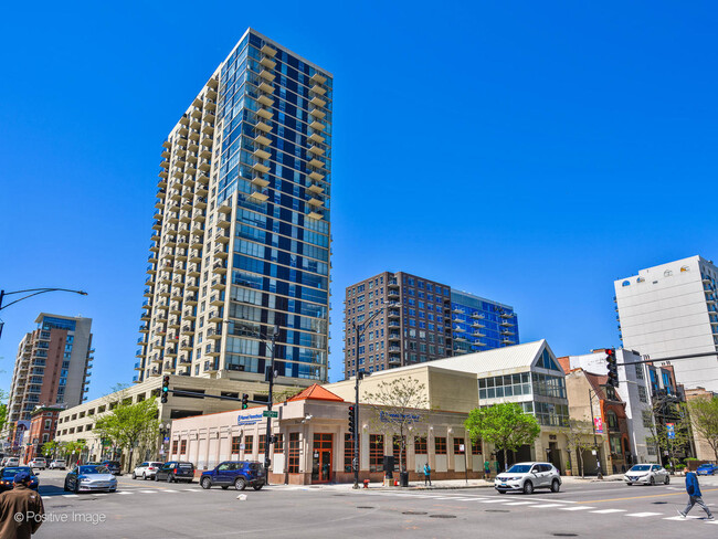 Primary Photo - 1212N N La Salle Dr