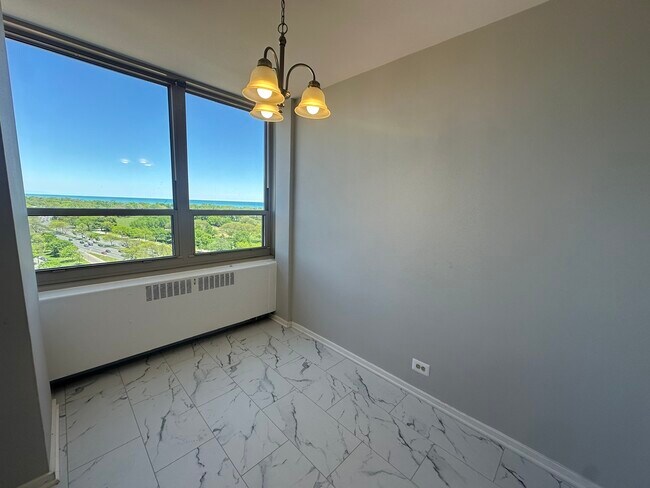 Building Photo - 3950 N Lake Shore Dr