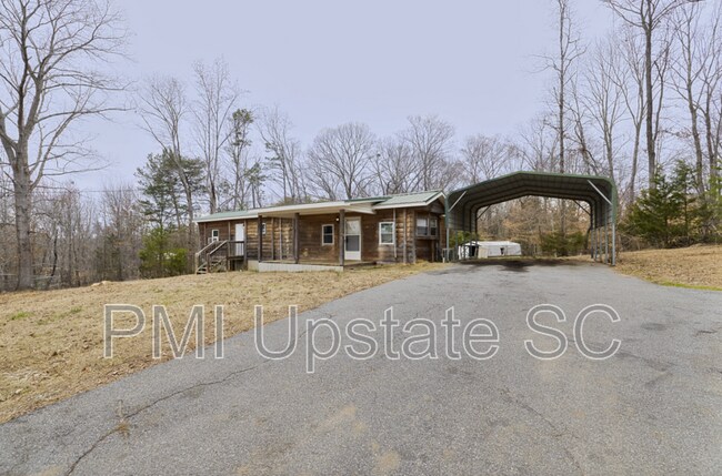 Building Photo - 573 Singing Pines Rd