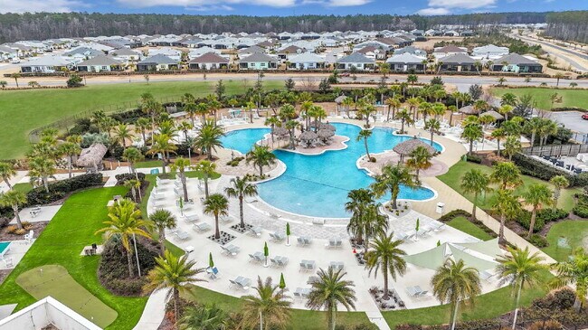 Building Photo - "Charming 2-Bedroom Retreat with 2 Baths and Den - 1558 Sq. Ft. of Comfort in Latitude Margaritav...