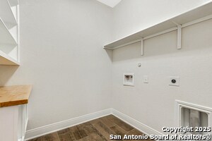 Building Photo - 3423 Iron Cyn