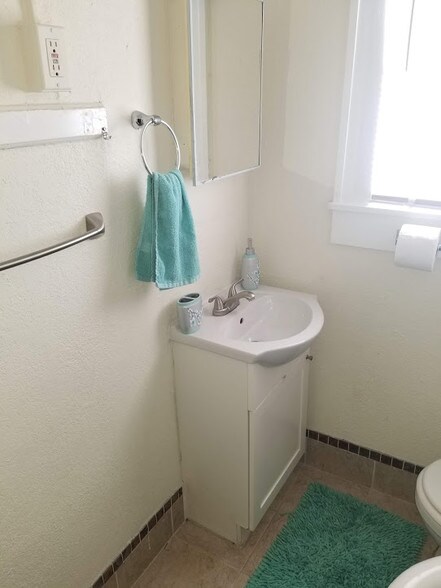 Building Photo - 524 Dr MLK Jr St S