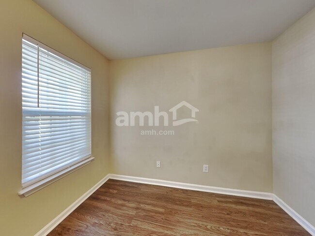 Building Photo - 116 Laurel Meadows Pky