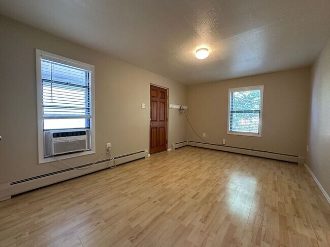 Primary Photo - 720 E Colorado Ave