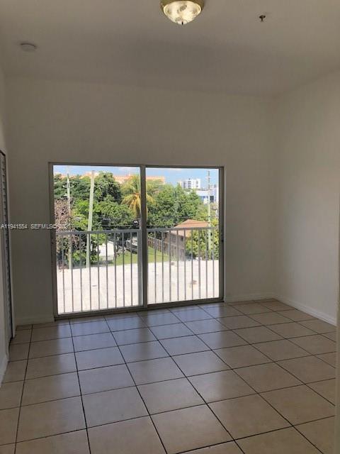 Building Photo - 1063 SW 2nd St