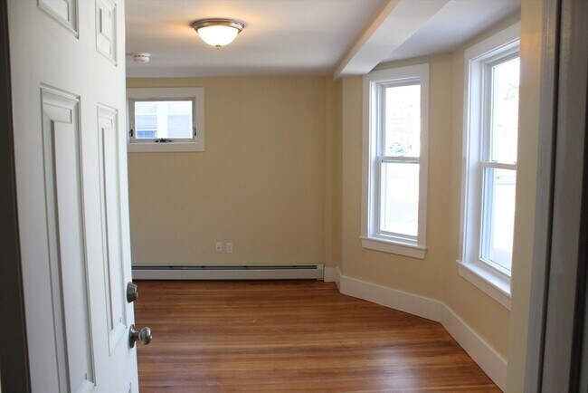 Building Photo - 78 Endicott St