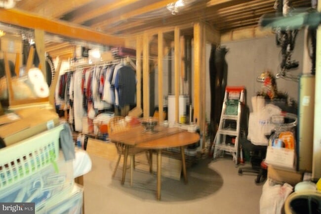 Building Photo - 104 Eastside Ln