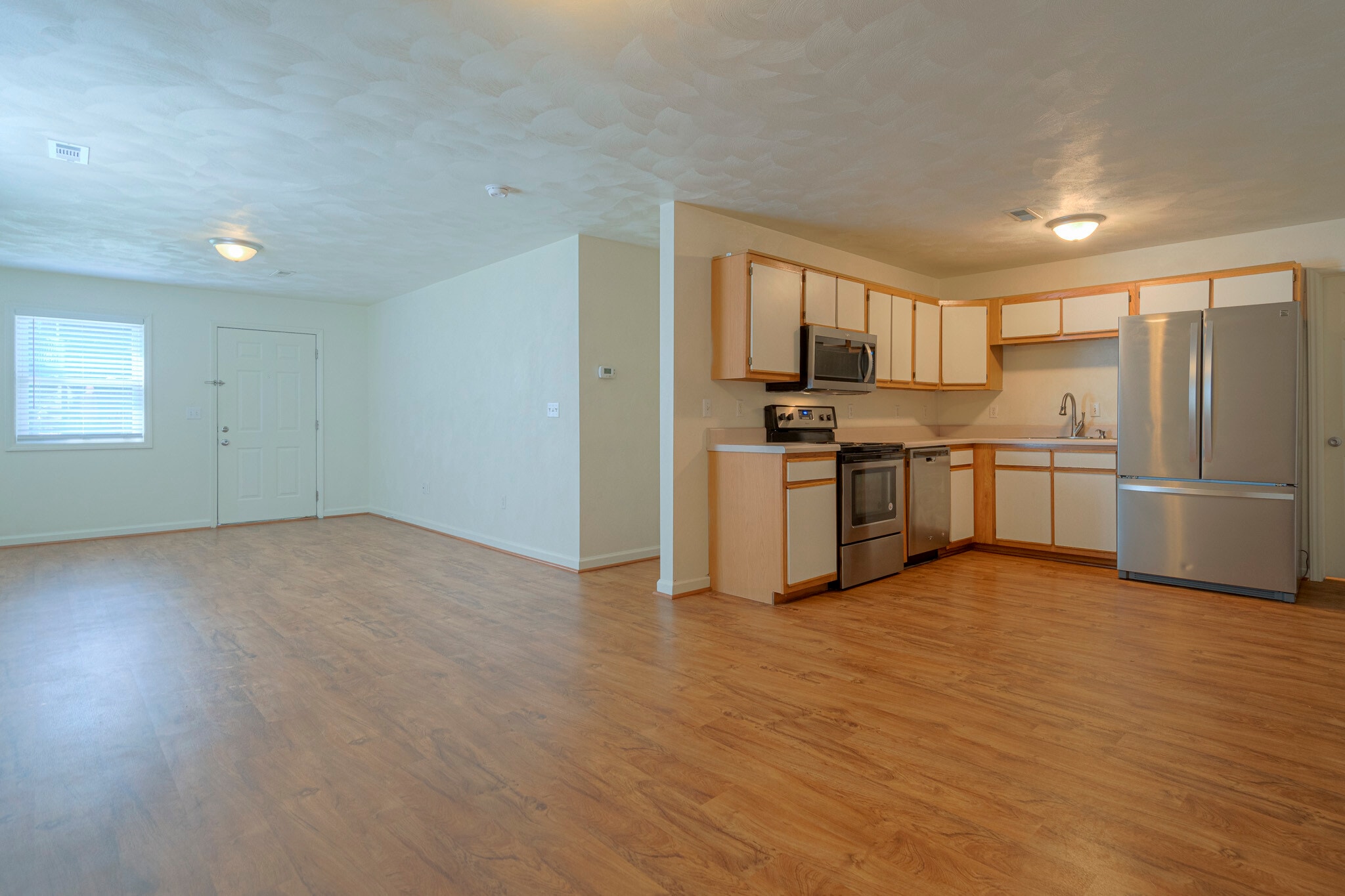 Building Photo - 913 Giles Rd
