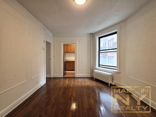 Building Photo - 1 bedroom in ASTORIA NY 11106