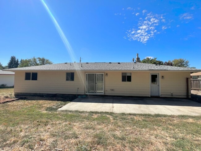 Building Photo - 4 Bedroom Home in Culdesac near CWU