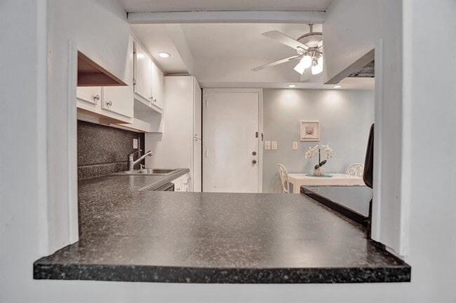 Building Photo - 3430 Galt Ocean Dr